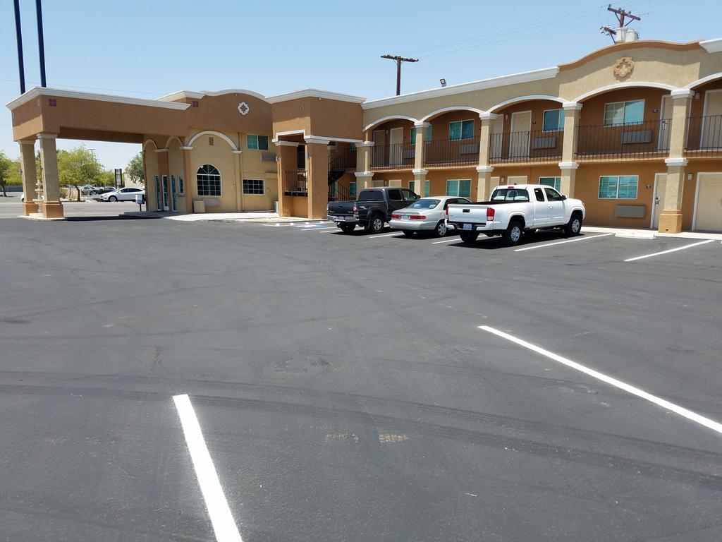 Days Inn By Wyndham אל סנטרו מראה חיצוני תמונה